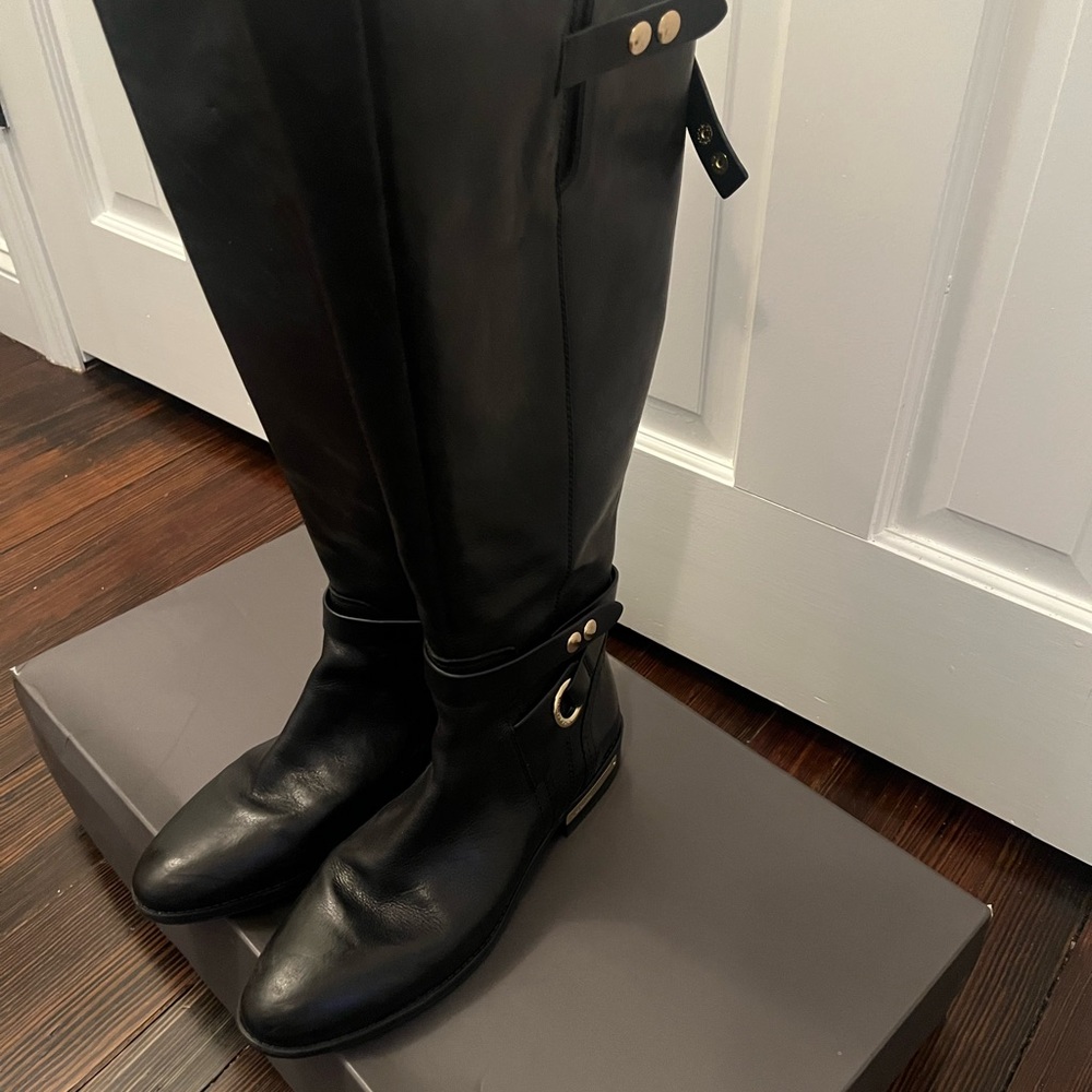 BRAND NEW NEVER WORN VINCE CAMUTO BOOTS! - Picture 7 of 8